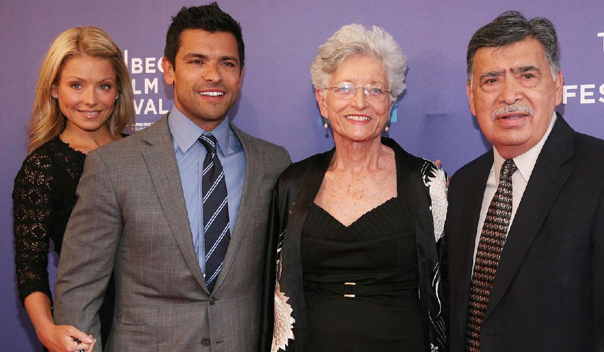 Saul Consuelos